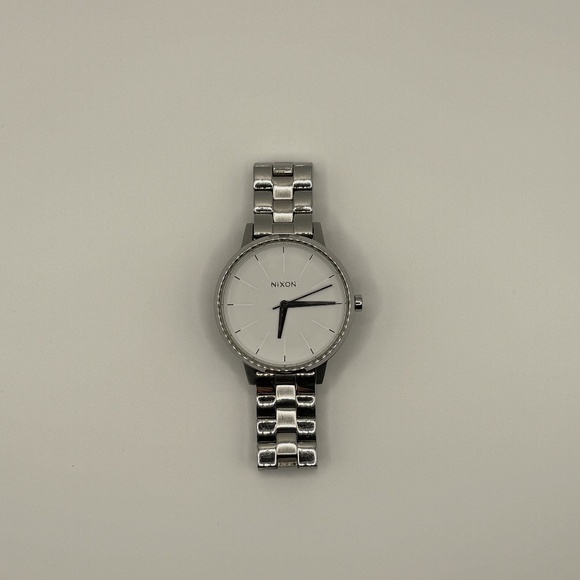 Nixon The Kensington Watch - Picture 1 of 7